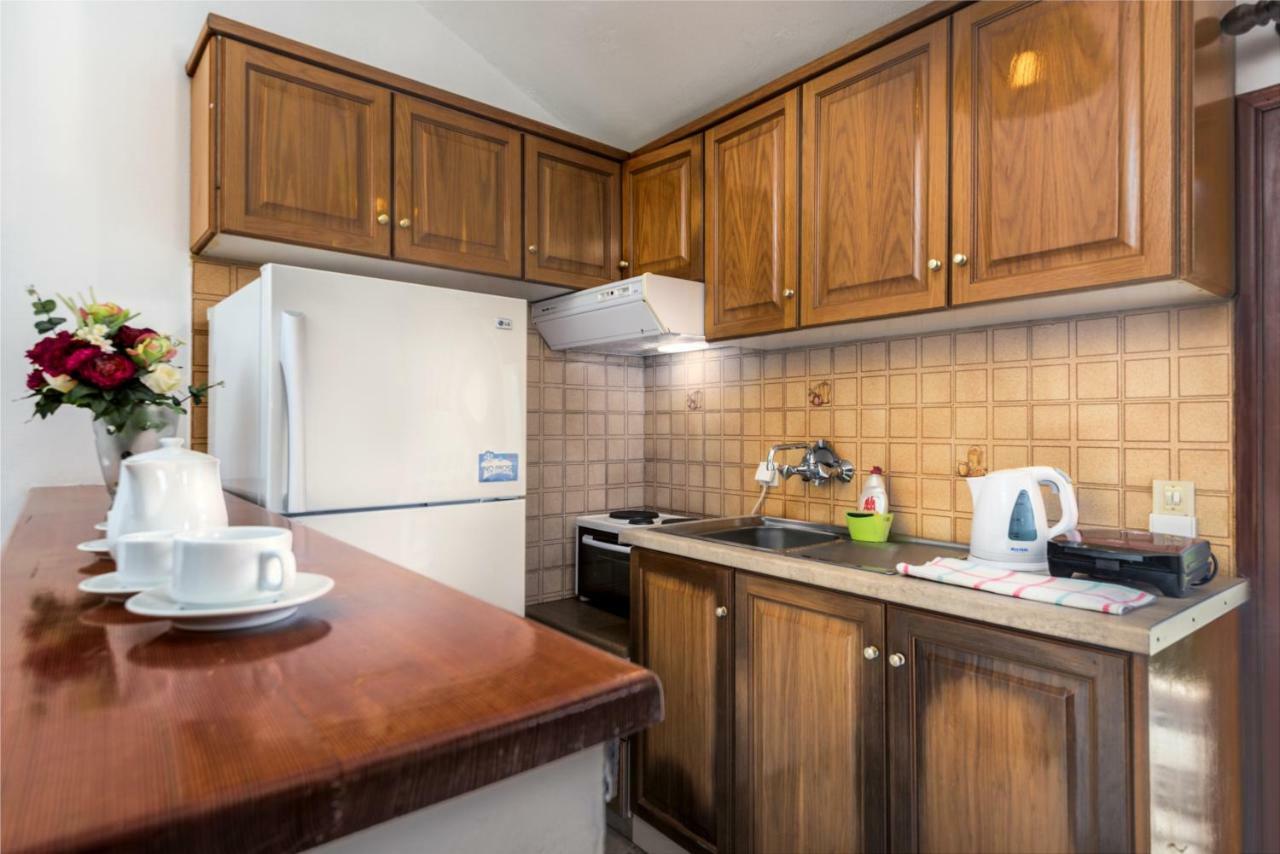 Areti Apartments Poros  Eksteriør bilde