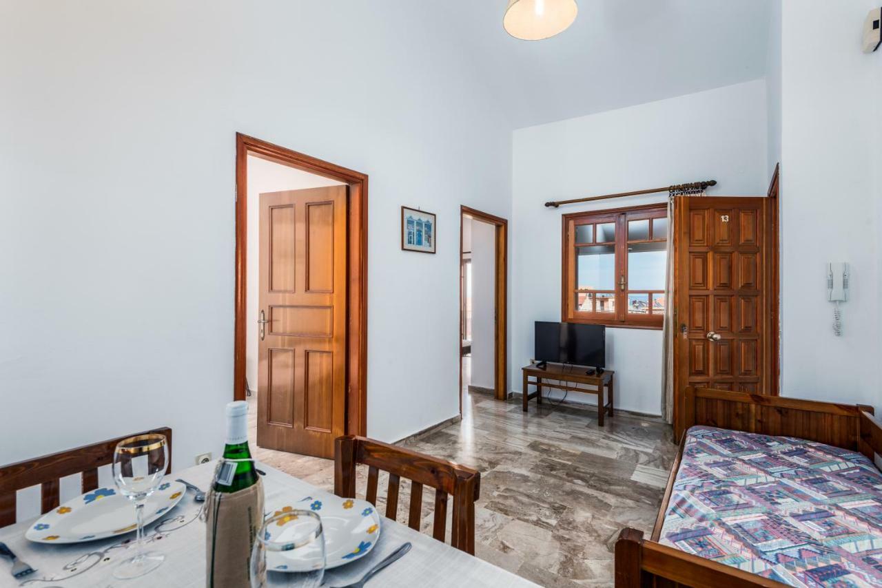 Areti Apartments Poros  Eksteriør bilde
