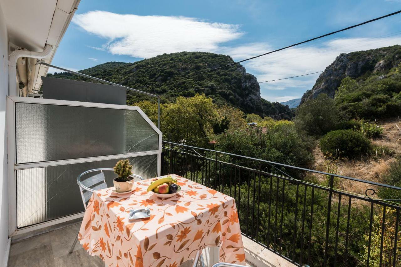 Areti Apartments Poros  Eksteriør bilde