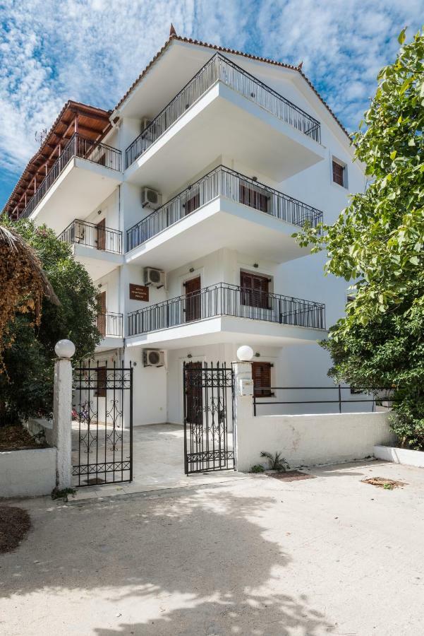 Areti Apartments Poros  Eksteriør bilde