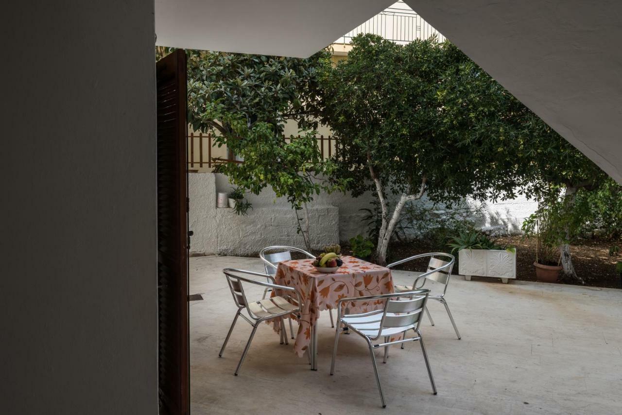 Areti Apartments Poros  Eksteriør bilde