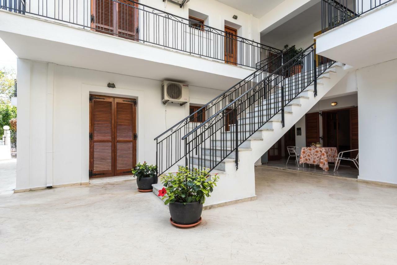 Areti Apartments Poros  Eksteriør bilde